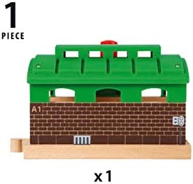 BRIO World – Eisenbahngarage für Kinder ab 3 Jahren – kompatibel mit allen BRIO-Eisenbahnsets und Zubehör