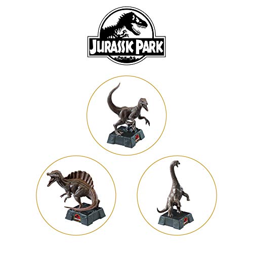 The Noble Collection Jurassic Park chess set