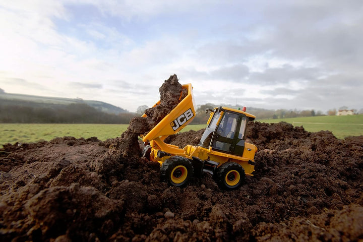 JCB Britains Farm Tomy Toys, Site Dumper, 1:32 JCB 6T-2 Truck - Collectable Tractor Toy - 1:32 Scale Farm Toys, Suitable for Collectors and Kids, 3 year plus