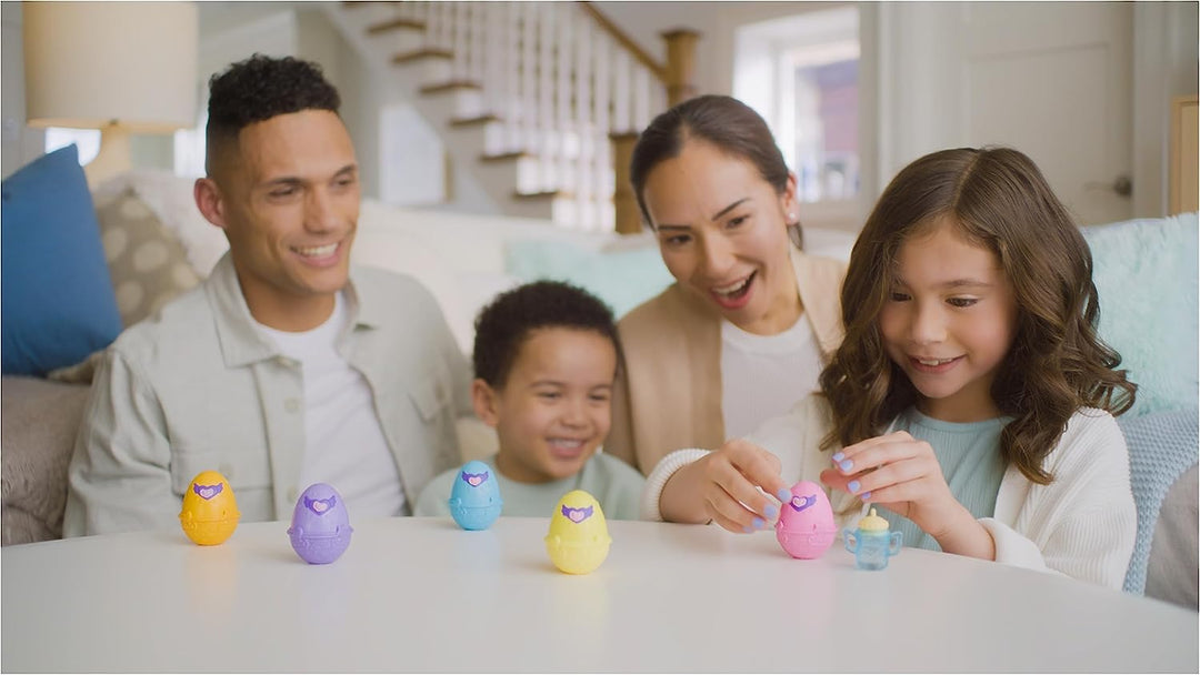 HATCHIMALS Alive, Hatch N’ Stroll Playset with Pushchair Toy and 2 Mini Figures
