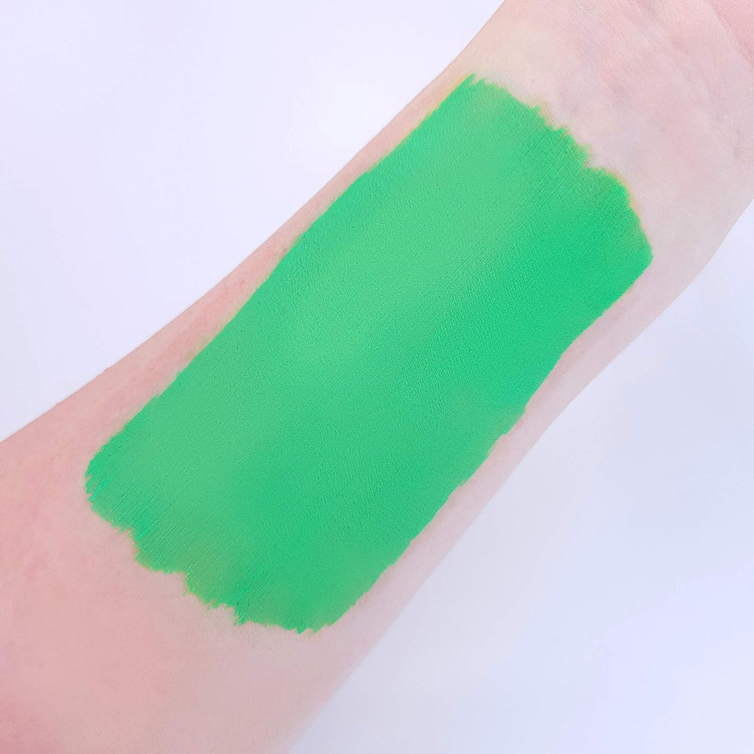 Pro Face &amp; Body Paint Cake Pots von Moon Creations – Hellgrün – Professionelles Gesichtsfarben-Make-up auf Wasserbasis für Erwachsene und Kinder – 36 g