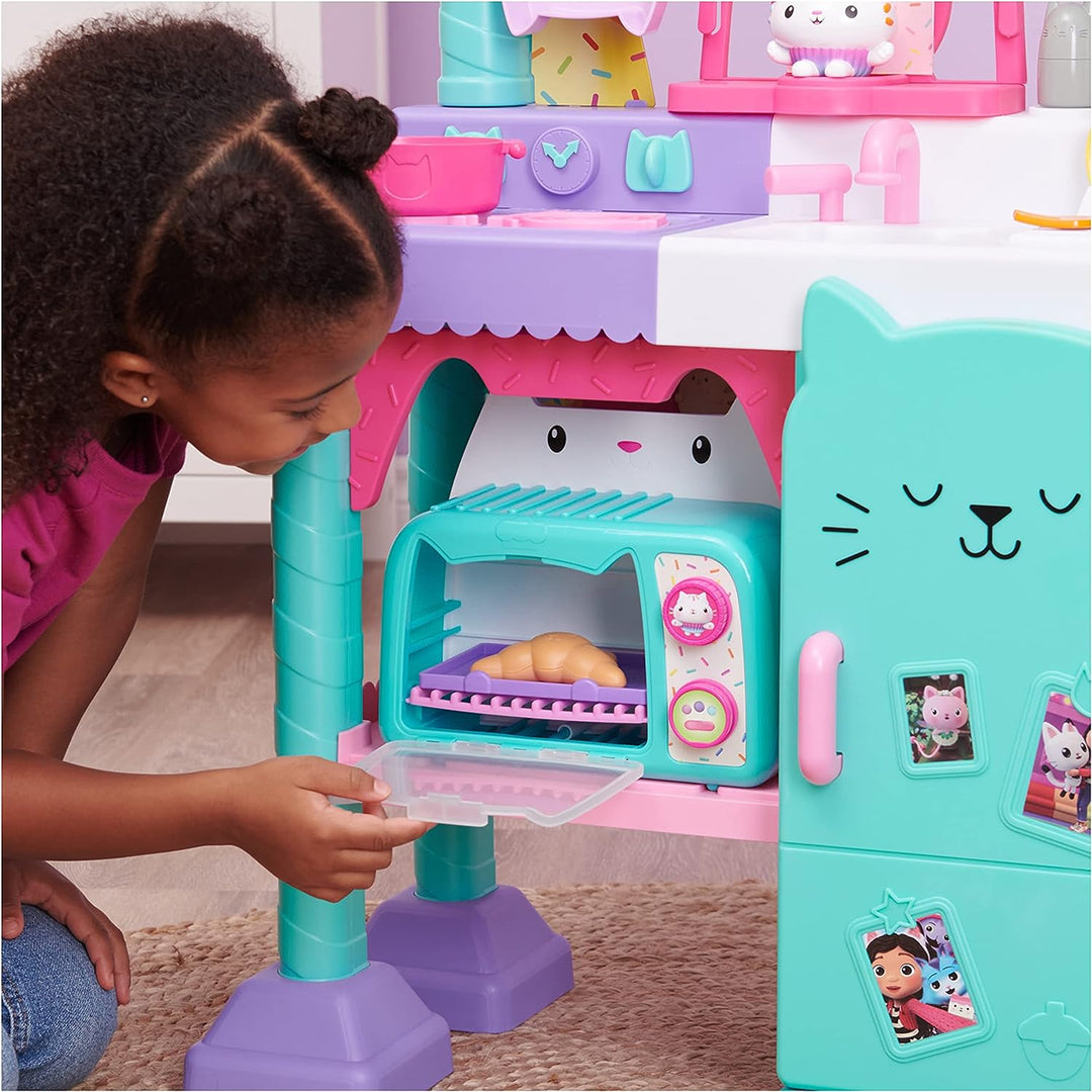 Gabby’s Dollhouse Bakey with Cakey Oven